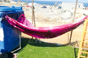 εγκατάλειψη του Ικάριου γηπέδου, το οποίο έχει καταπατηθεί από τους Ρομά