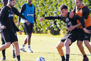 ΑΚΟΛΟΥΘΟΥΝ ΤΟ ΕΙΔΙΚΟ ΠΡΟΓΡΑΜΜΑ ΠΟΥ ΤΟΥΣ ΕΧΕΙ ΔΟΘΕΙ ΚΑΙ ΠΕΡΙΜΕΝΟΥΝ ΤΙΣ ΕΞΕΛΙΞΕΙΣ: Μια  εβδομάδα στο σπίτι οι παίκτες του ΟΦΗ