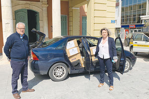 Χιλιάδες μάσκες διανέμει η Περιφέρεια