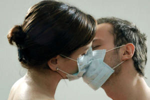 ΟΙ ΕΙΔΙΚΟΙ ΜΙΛΗΣΑΝ… Πιο ένοχα τα  φιλιά από το ίδιο το σεξ