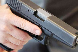 Απείλησε τον γείτονα με περίστροφο