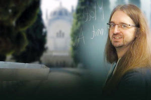 ΗΡΘΕ ΜΟΝΟΣ ΚΑΙ ΚΗΔΕΥΤΗΚΕ ΜΟΝΟΣ Ο ΓΕΡΜΑΝΟΣ ΚΑΘΗΓΗΤΗΣ: Ταφή στο Ηράκλειο με παράλληλη τελετή στη Βρέμη