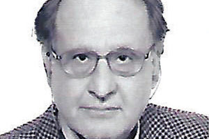 Ο Μανώλης Παπαμαστοράκης είναι διδάκτωρ Μηχανικός & διδάκτωρ Ανθρωπιστικών Επιστημών