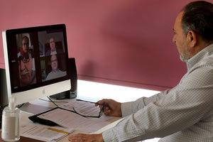 Ο Κουράκης και η Εκτελεστική Επιτροπή της ΠΕΔ, στο πλαίσιο τηλεδιάσκεψης