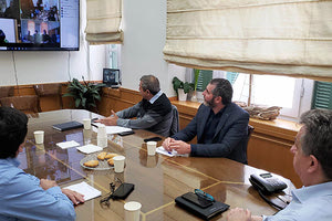 Θέματα του πρωτογενούς τομέα στην Κρήτη σε τηλεδιάσκεψη από τον Περιφερειάρχη Κρήτης, τους Αντιπεριφερειάρχες, και εκπροσώπους παραγωγών