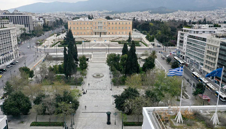 Πλατεία συντάγματος άδεια καραντίνα
