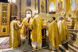 Κεκλεισμένων των θυρών οι λειτουργίες της Μεγάλης Εβδομάδας