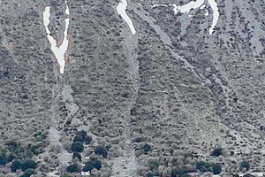 στην είσοδο του Λιμνάκαρου