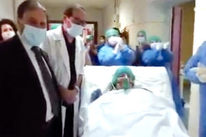 Μετά από 22 ημέρες νοσηλείας με χειροκροτήματα βγήκε χθες από την Εντατική του Βενιζελείου “καθαρή” από κοροναϊό η 63χρονη γυναίκα από την Αργεντινή που νίκησε τον ιό