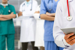 Γιατροί και προσωπικό στα νοσοκομεία