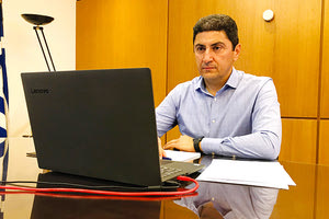 Τηλεδιάσκεψη είχε ο υφυπουργός Αθλητισμού και βουλευτής Ηρακλείου κ. Λευτέρης Αυγενάκης