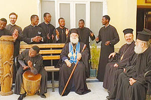 ΣΤΟΝ ΠΑΤΡΙΑΡΧΗ ΑΛΕΞΑΝΔΡΕΙΑΣ: Ευχήθηκαν καλό Πάσχα με αφρικάνικο τραγούδι