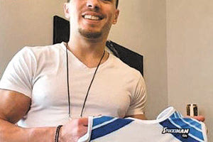 η «Ολυμπιακή» εμφάνιση του Λευτέρη Πετρούνια στις δημοπρασίες προσωπικών ενθυμίων Ολυμπιονικών και πρωταθλητών μας, από τη σπουδαία καριέρα και τις αθλητικές τους επιτυχίες, που γίνονται στο πλαίσιο του προγράμματος «Ζήσε Αθλητικά»