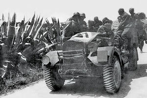 Η φωτογραφία της ημέρας: Γερμανοί αλεξιπτωτιστές που έχουν καταλάβει μέρος της Κρήτης