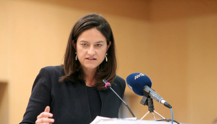 Η υπουργός Παιδείας κ. Κεραμέως