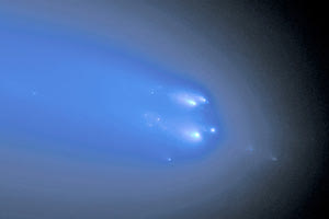 Ο ανοιξιάτικος κομήτης «Άτλας» (C/2019 Y4 Atlas) που -αργοπεθαίνοντας- πλησιάζει τη Γη διασπάται σε πολλά κομμάτια.