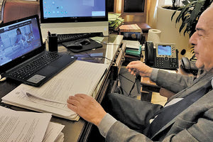 “δημιουργία μιας τοπικής ευφυούς και καινοτόμου ψηφιακής αγοράς πληροφοριών” με την οποία θα συμμετέχει ο Δήμος Ηρακλείου στην πρόσκληση της Επιτροπής “Ελλάδα 2021”, ήταν το αντικείμενο της συζήτησης που είχε ο δήμαρχος Β. Λαμπρινός