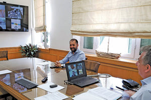 Μνημόνιο Συνεργασίας για τα μινωικά ανάκτορα που συνυπέγραψαν ο περιφερειάρχης Κρήτης Σταύρος Αρναουτάκης και ο Πρόεδρος του Σωματείου «Διάζωμα» π. Υπουργός Σταύρος Μπένος, παρόντος του αντιπεριφερειάρχη Πολιτισμού Κώστα Φασουλάκη.