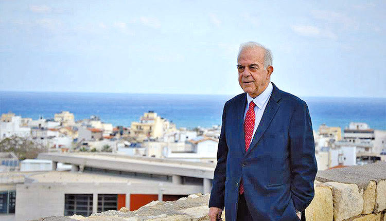 Ο δήμαρχος Ηρακλείου, κ. Βασίλης Λαμπρινός
