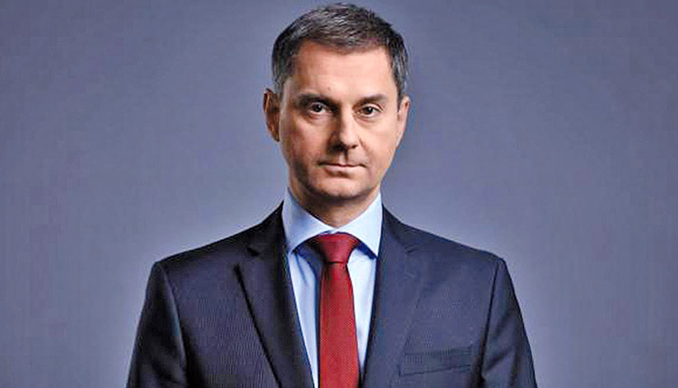 ο υπουργός Τουρισμού Χάρης Θεοχάρης