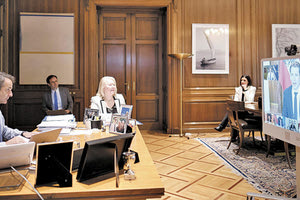 Τηλεδιάσκεψη με πρωθυπουργούς 7 χωρών, που αντιμετώπισαν με επιτυχία το πρώτο κύμα της πανδημίας, είχε χθες ο Κυριάκος Μητσοτάκης