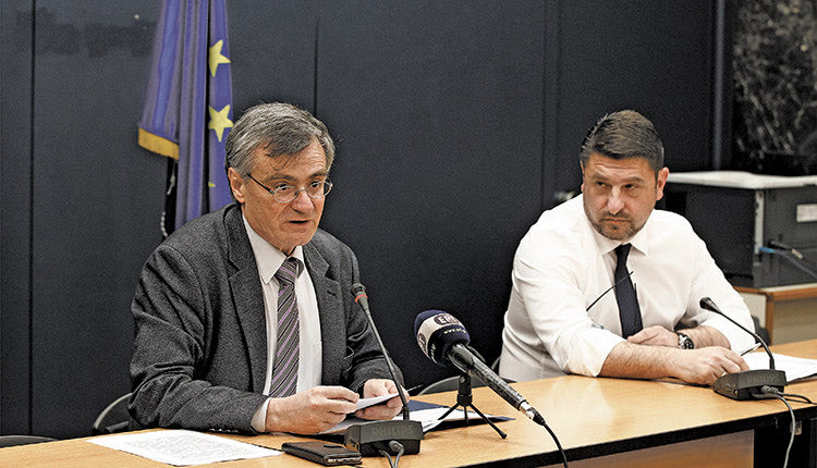Ο λοιμωξιολόγος, κ. Σωτήρης Τσιόδρας, και ο υφυπουργός Πολιτικής Προστασίας, κ. Νίκος Χαρδαλιάς