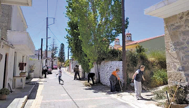 Καθάρισαν όλο το χωριό οι κάτοικοι της Ανώπολης