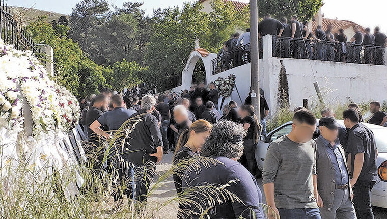 Πλήθος κόσμου στον αποχαιρετισμό του Γ. Κατσούνα