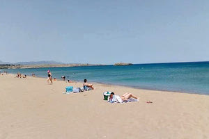 Λουόμενοι στις παραλίες