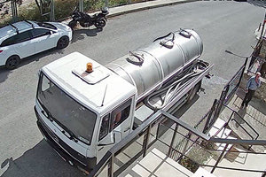 Οι κάτοικοι της περιοχής του Αγίου Ιωάννη στην ευρύτερη περιοχή της Κνωσού εξυπηρετούνται με υδροφόρες