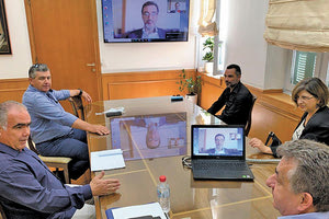 Στον περιφερειάρχη οι ξενοδοχοϋπάλληλοι