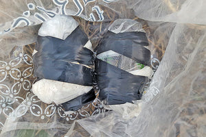 Του βρήκαν ακόμα και... χειροβομβίδες