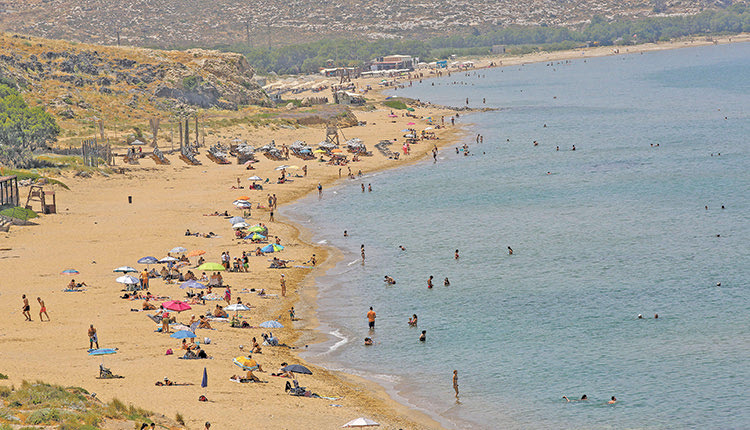 Στις παραλίες οι Ηρακλειώτες