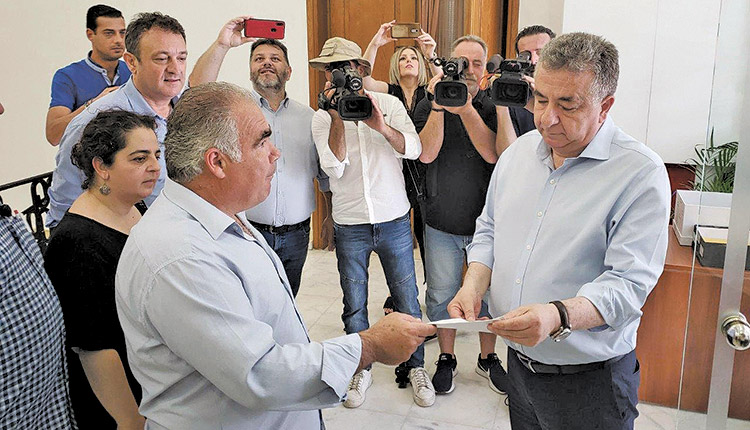 Οι ξενοδοχοϋπάλληλοι κατέθεσαν ψήφισμα με τα αιτήματά τους στον περιφερειάρχη Κρήτης