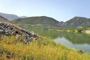 Το φράγμα Αποσελέμη παραμένει γεμάτο