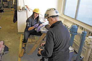 ΠΑΡΑΣΚΕΥΗ ΠΟΛΥΜΕΝΑΚΟΥ: Από αποστολή σε ερευνητικό πλοίο