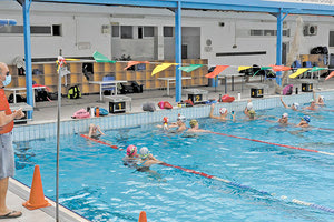 Από την επανεκκίνηση της κολύμβησης στην πισίνα του ΕΑΚΗ