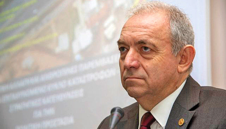 ο καθηγητής Γεωλογίας και πρόεδρος του ΟΑΣΠ κ. Ευθύμιος Λέκκας