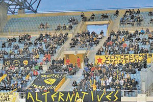 τα μέλη των συνδέσμων του Εργοτέλη “Alternatives”,   Dalton’s Club