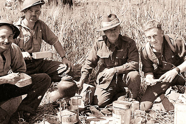 Η φωτογραφία της ημέρας: 1941. Αυστραλοί στρατιώτες σε αγρόκτημα στην Κρήτη
