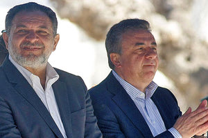 O Γιάννης Κουράκης και ο κ. Αρναουτάκης