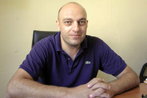 Ο Κώστας Βαρδαβάς