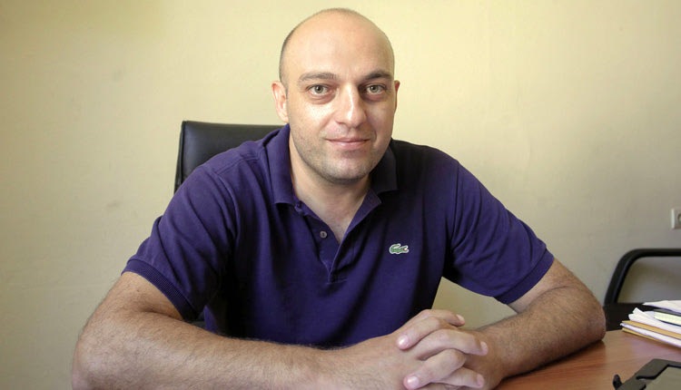 Ο Κώστας Βαρδαβάς