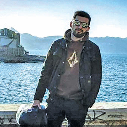 Ο άτυχος Γιώργος Μπουζέτος, ο οποίος έχασε τη ζωή του στη θαλάσσια περιοχή του Αγιοφάραγγου