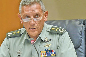 Ο αρχηγός ΓΕΕΘΑ, στρατηγός Κωνσταντίνος Φλώρος