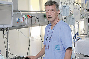 ο διευθυντής της ΜΕΘ του ΠαΓΝΗ, Δημήτρης Γεωργόπουλος