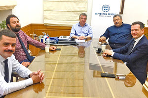 Συνάντηση στελεχών του ΑΔΜΗΕ με τον περιφερειάρχη