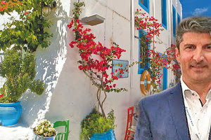 ο πρόεδρος της Ένωσης Επιχειρηματιών Ενοικιαζόμενων Διαμερισμάτων και Δωματίων Ν. Ηρακλείου Γιώργος Χριστοδουλάκης