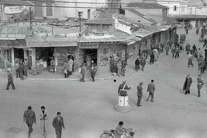 Η φωτογραφία της ημέρας: Το Μεϊντάνι του Ηρακλείου τη δεκαετία του ‘50.