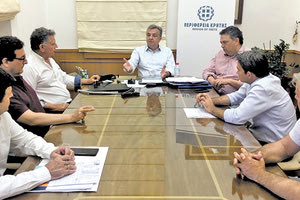 Συνάντηση στην Περιφέρεια για τα έργα στην περιοχή νέου αεροδρομίου